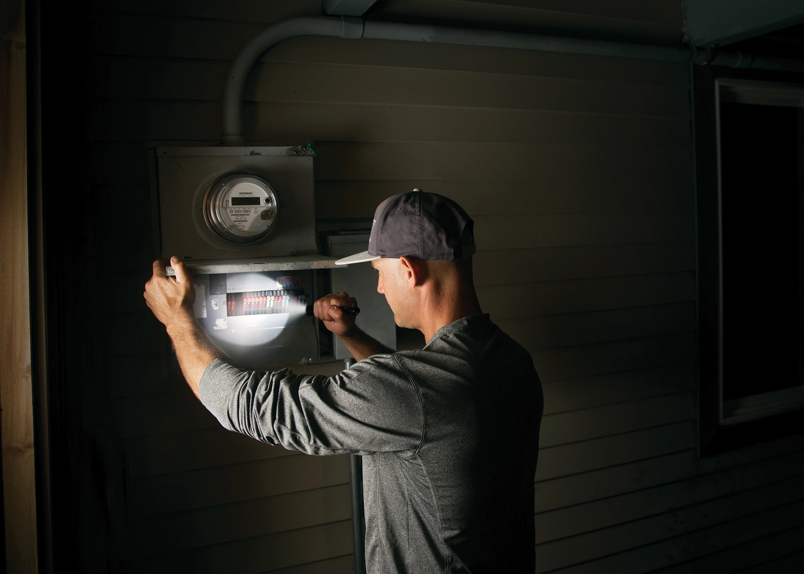 MagLite Mini 2AA LED Flashlight - Black 7 MagLite Mini 2AA LED Flashlight - Black - Image 5